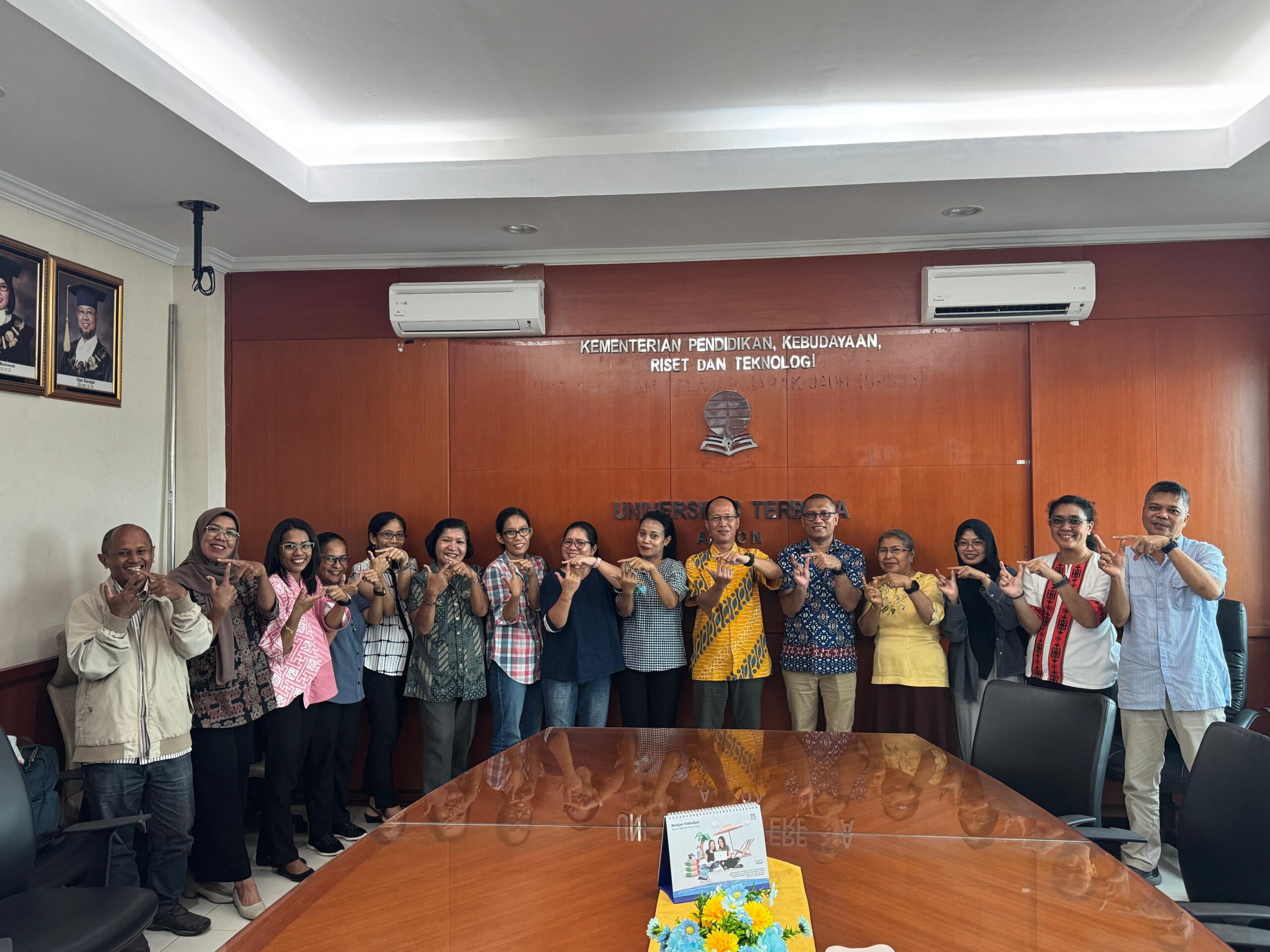 Pembekalan Tutor UT Ambon: Sinergi Menuju Pembelajaran Berkualitas